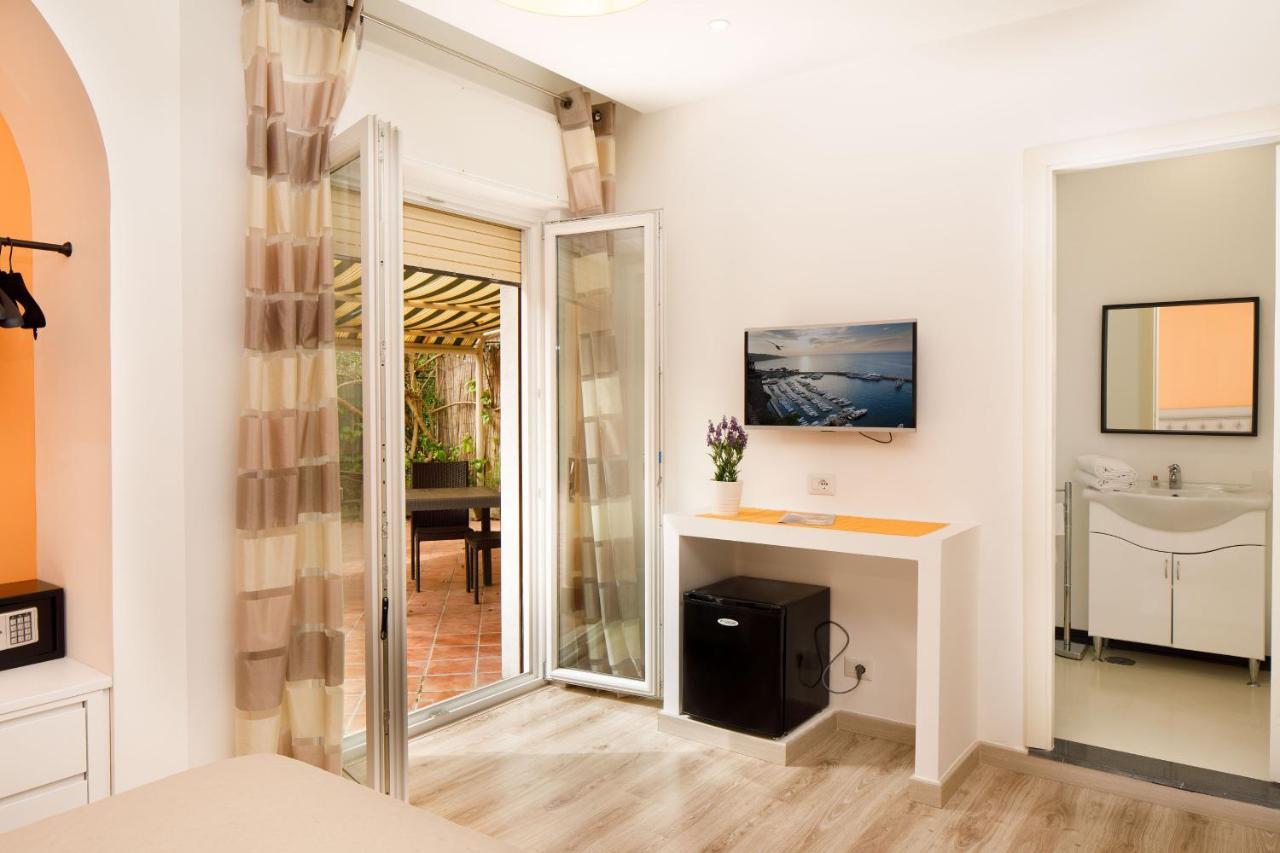 Sorrento Comfort Rooms con piscina Esterno foto